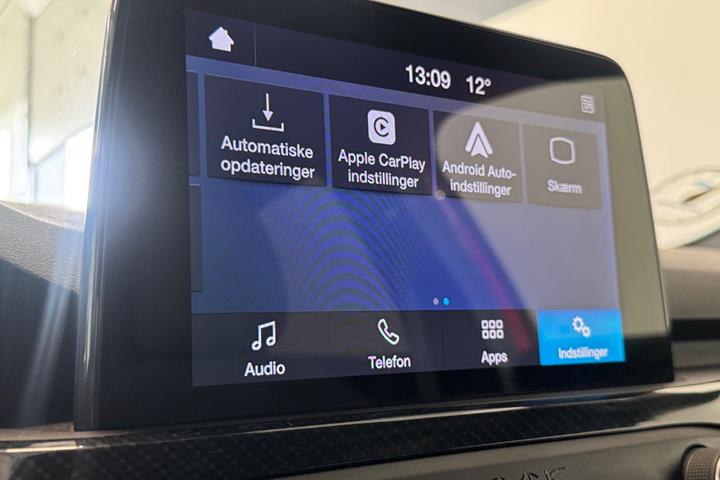 Rød Ford Focus fra 2019