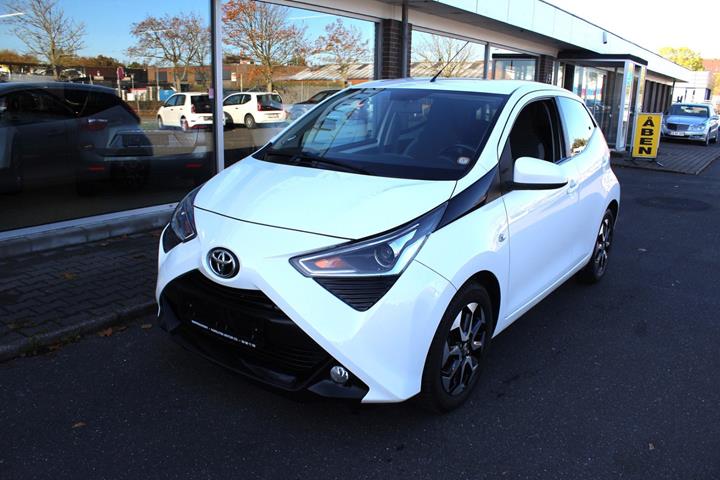 Hvid Toyota Aygo fra 2020