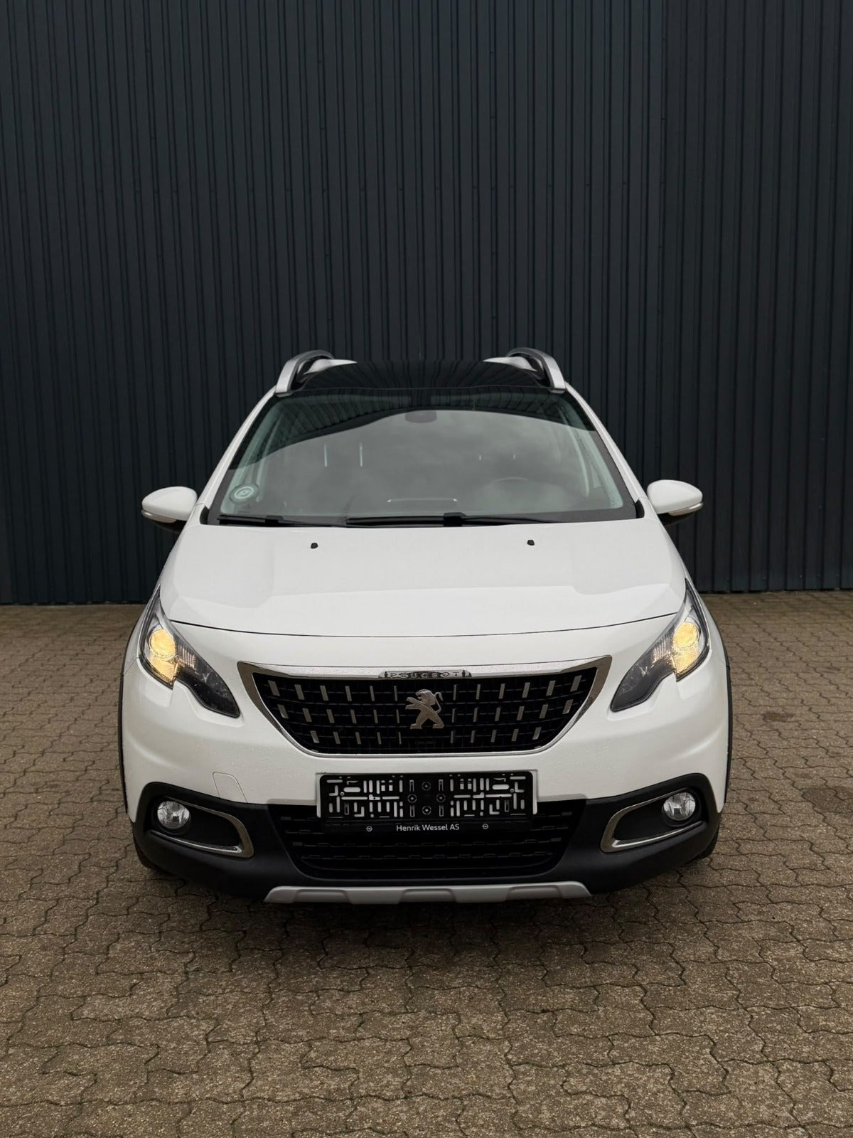 Hvid Peugeot 2008 fra 2018