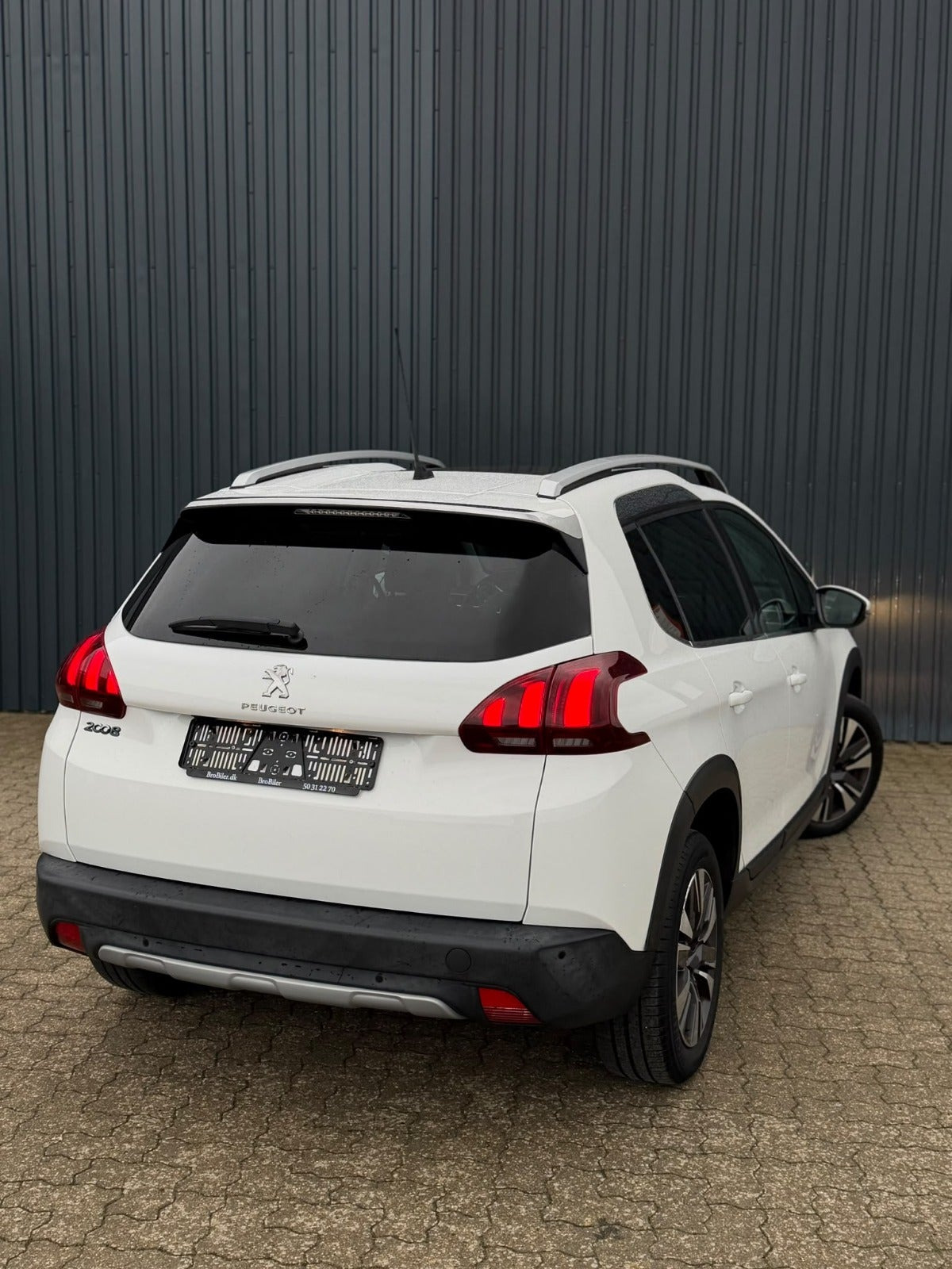 Hvid Peugeot 2008 fra 2018