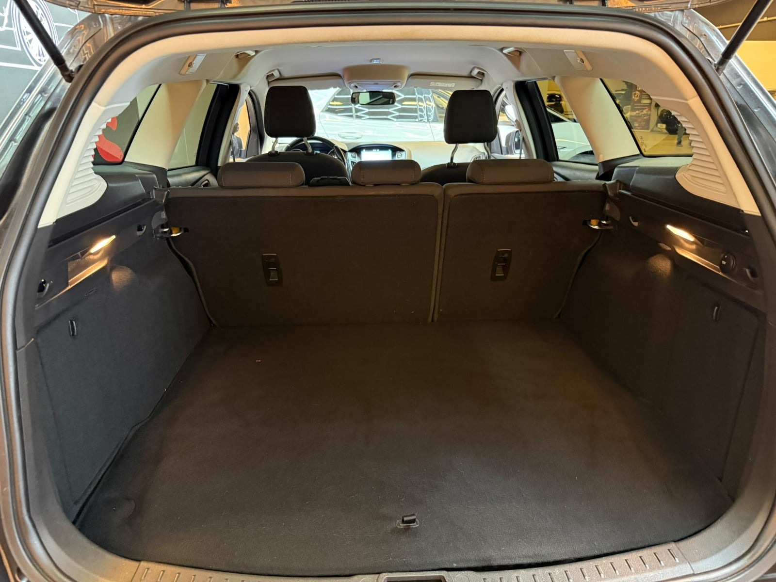 Grå Ford Focus fra 2017