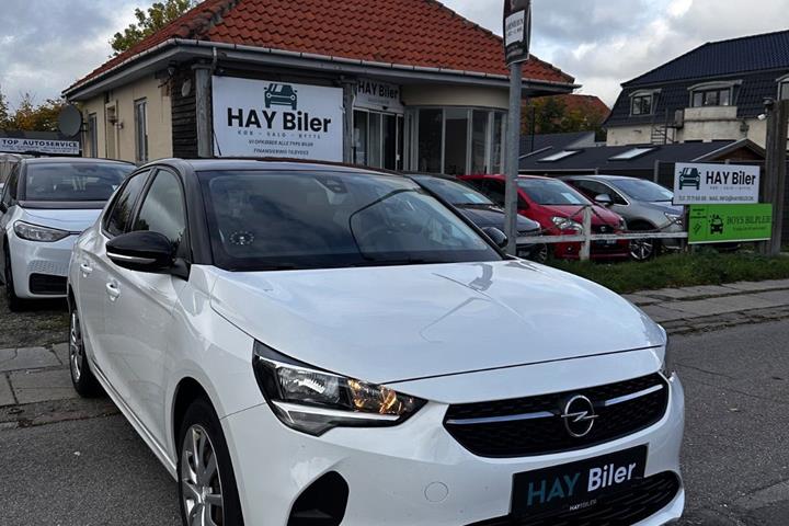 Hvid Opel Corsa fra 2021