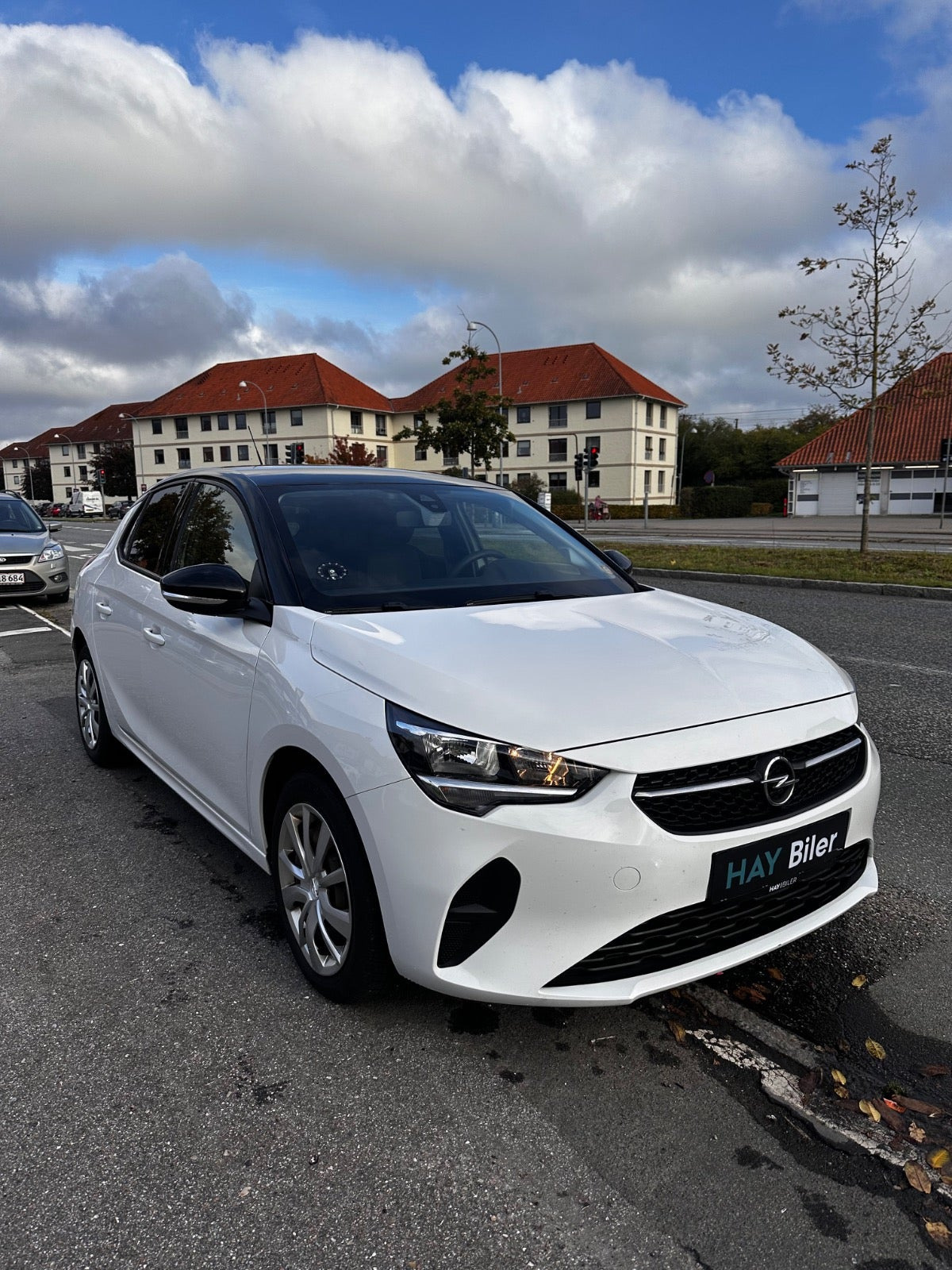 Hvid Opel Corsa fra 2021