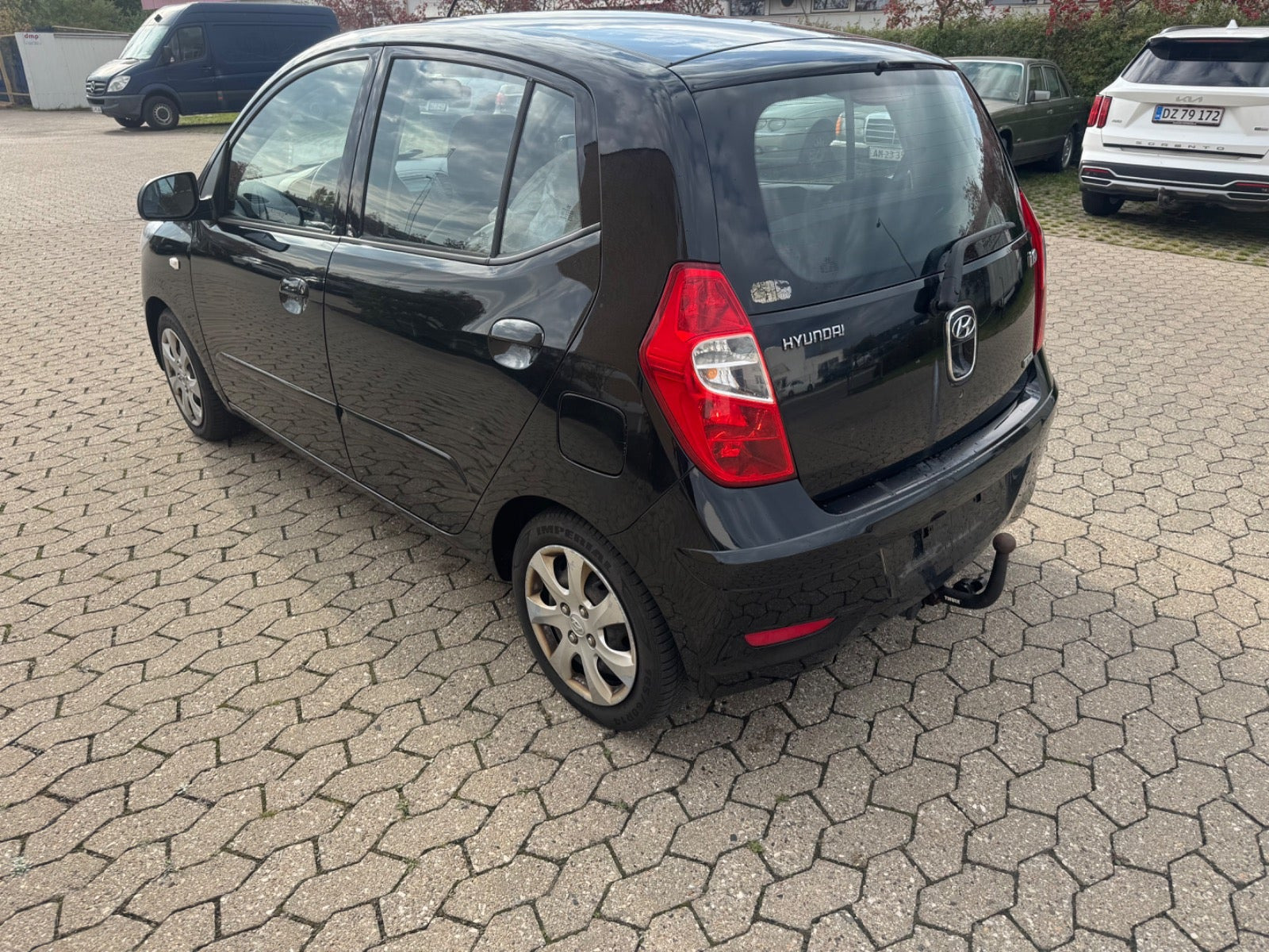 Rød Hyundai i10 fra 2013