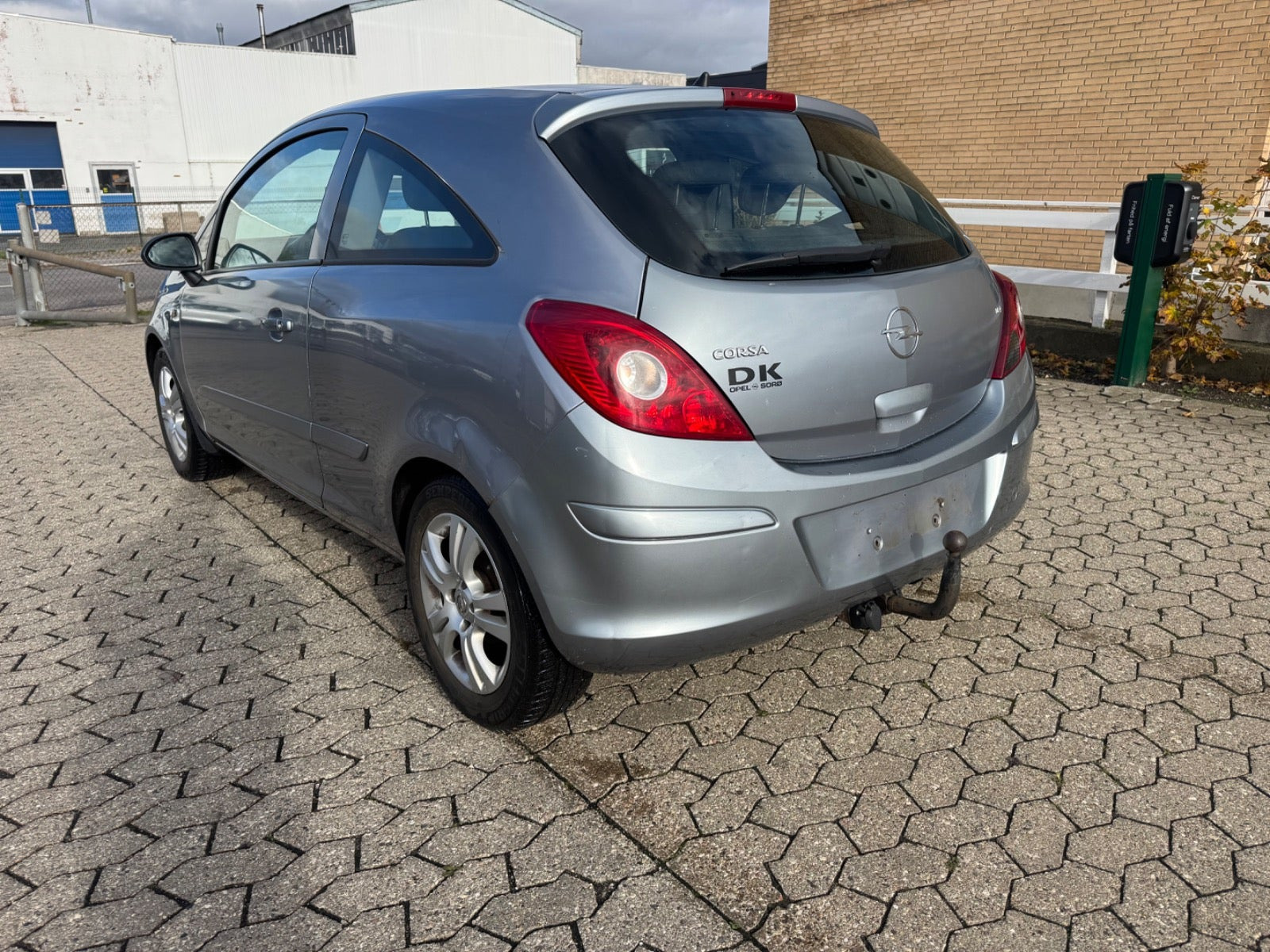 Rød Opel Corsa fra 2007