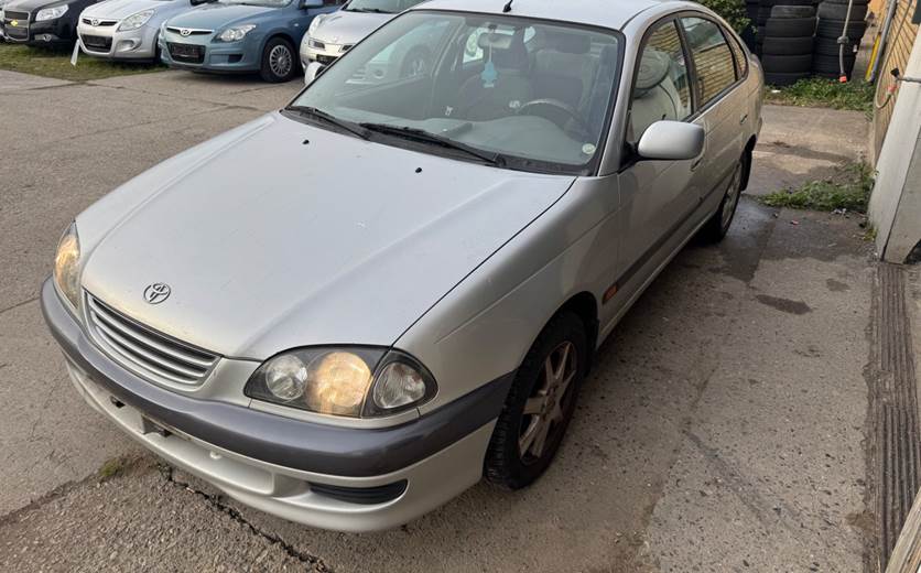 Toyota Avensis 1,8 Sol