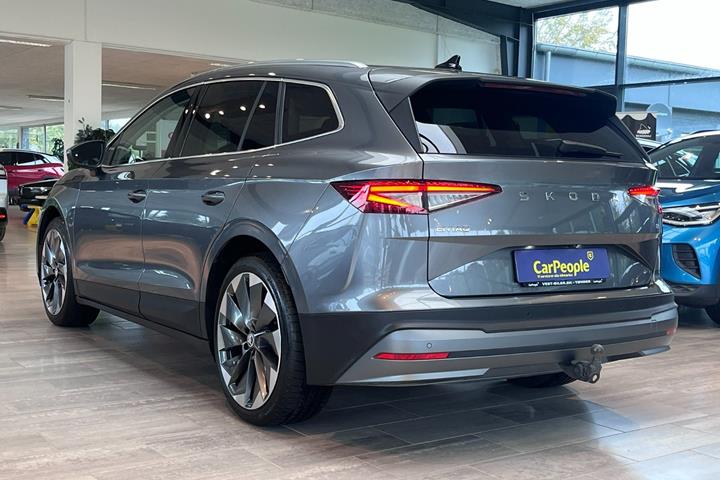 Grå Skoda Enyaq fra 2025