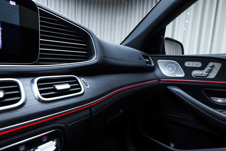 Grå Mercedes GLE350 de fra 2021