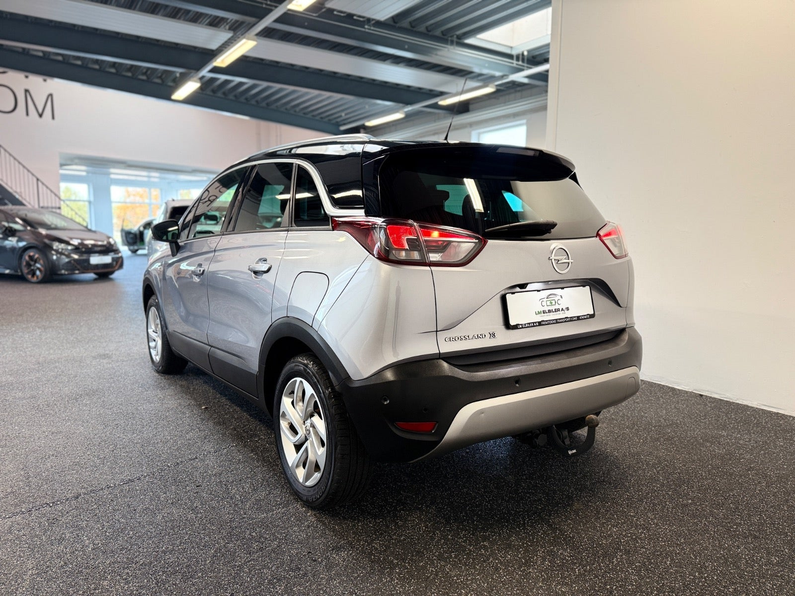 Grå Opel Crossland X fra 2020