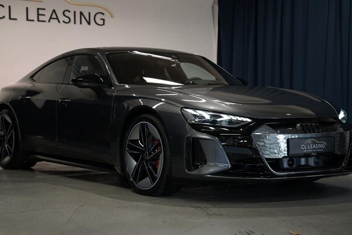 Grå Audi e-tron GT fra 2023