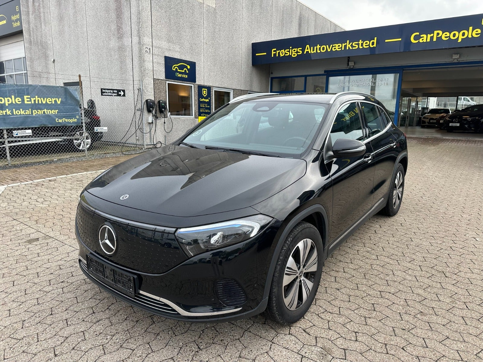 Mercedes EQA250