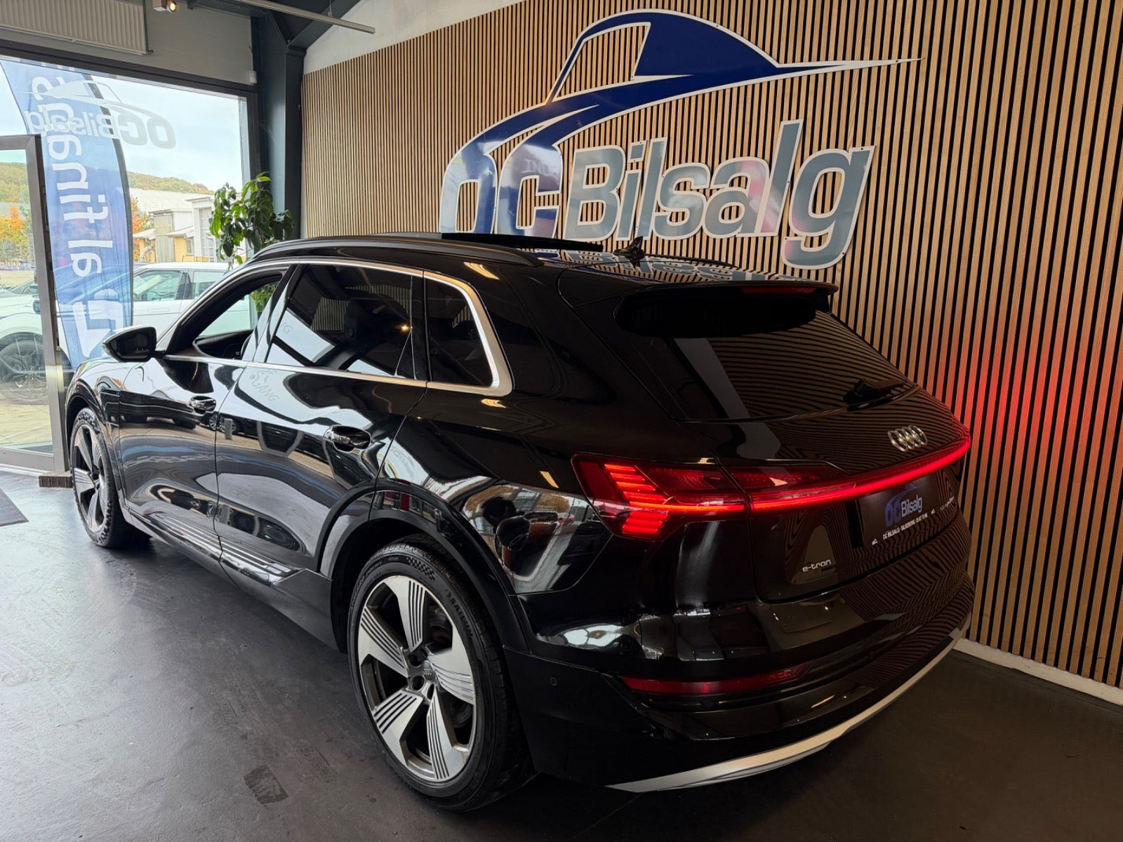 Sort Audi e-tron fra 2019