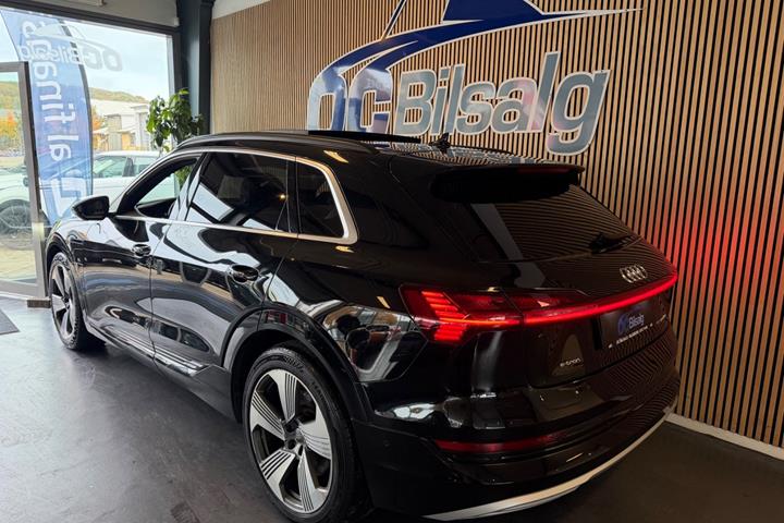 Sort Audi e-tron fra 2019