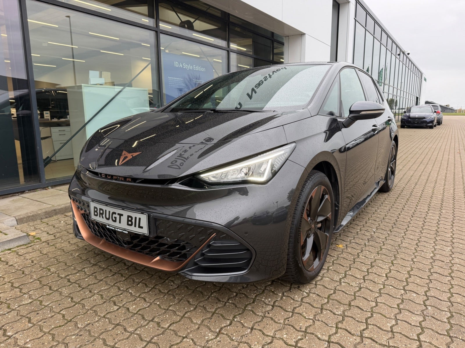Grå Cupra Born fra 2024