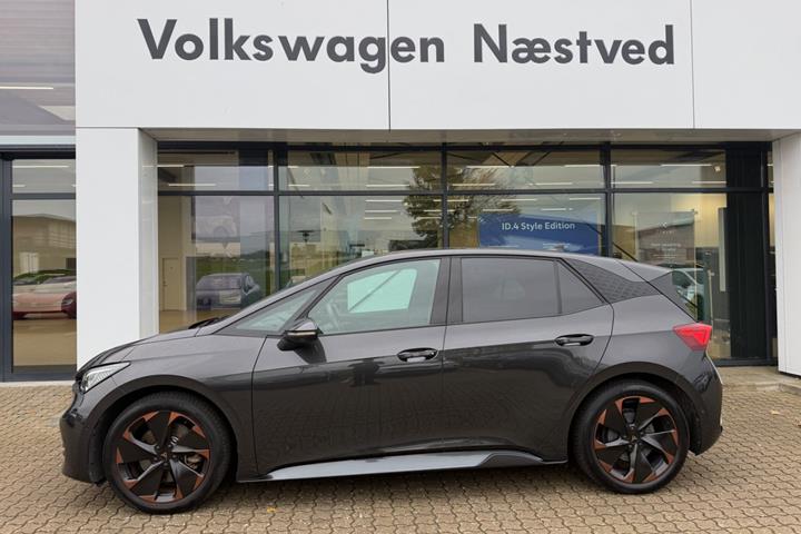 Grå Cupra Born fra 2024