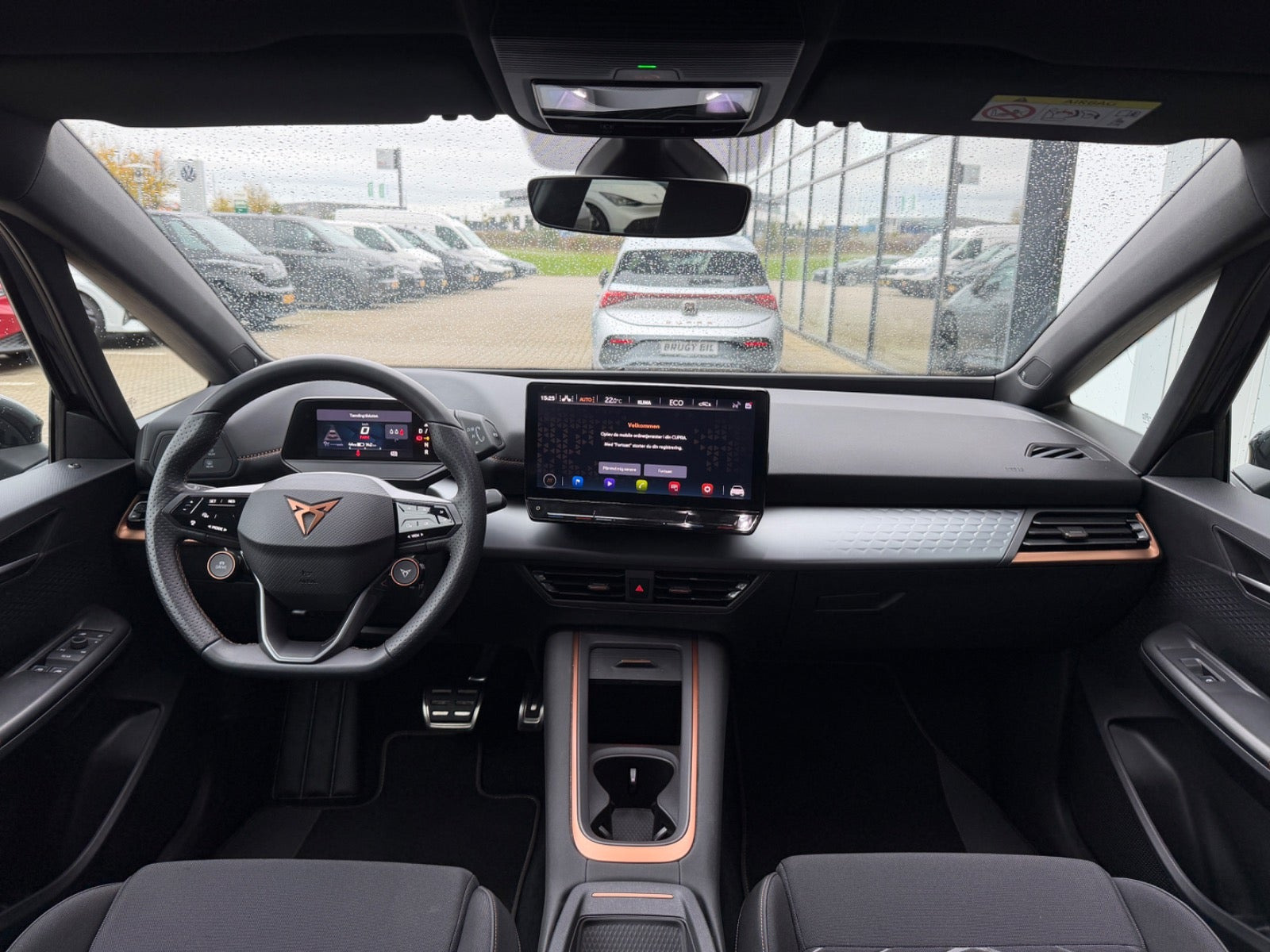 Grå Cupra Born fra 2024