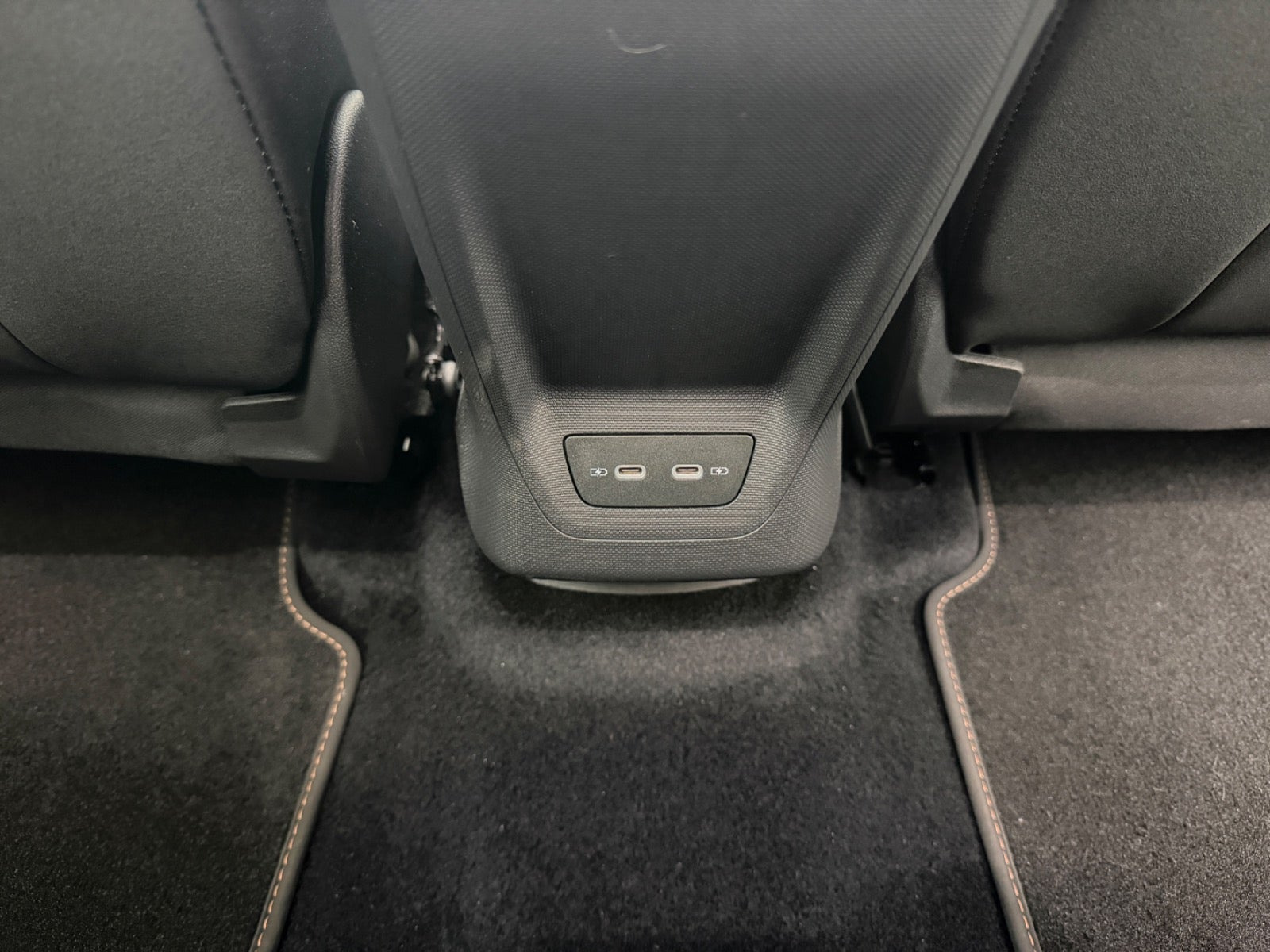 Grå Cupra Born fra 2024