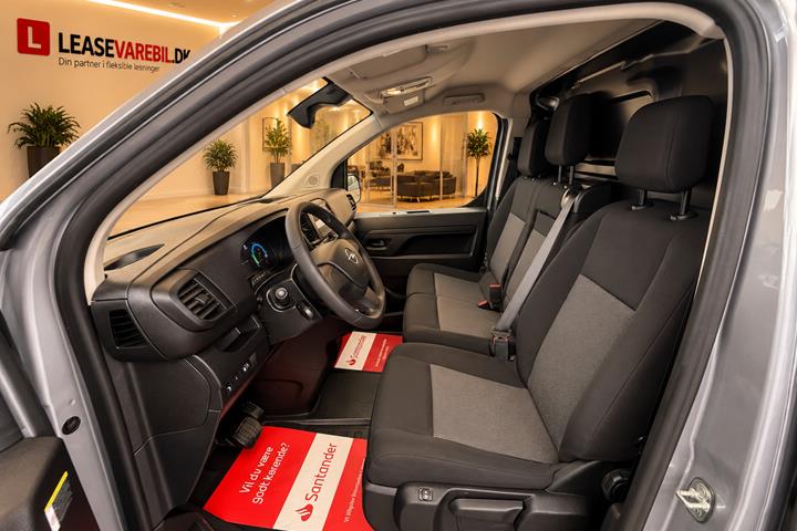 Grå Opel Vivaro-e fra 2025