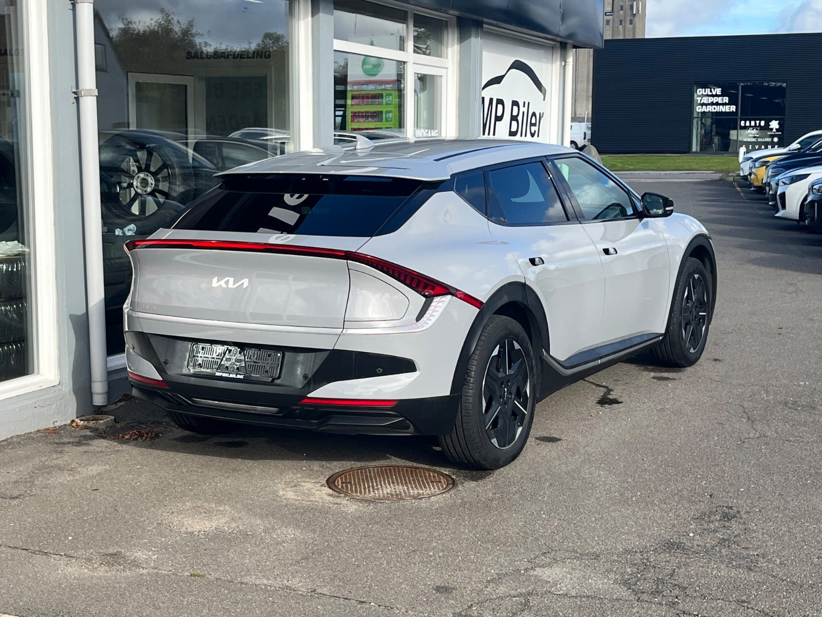 Grå Kia EV6 fra 2025