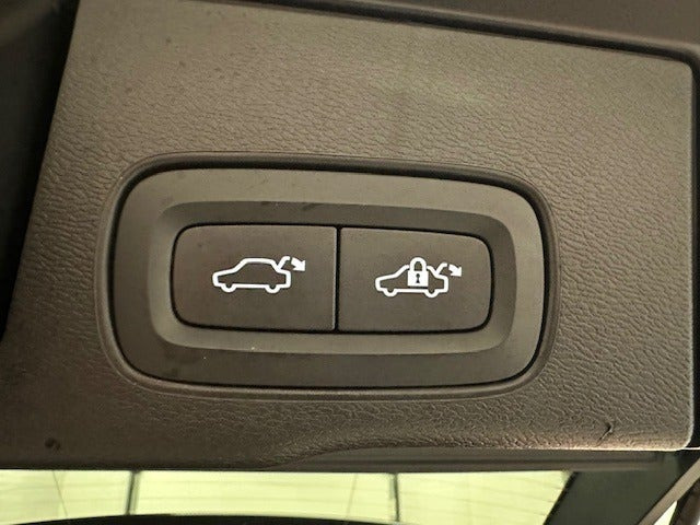 Sort Volvo XC60 fra 2021
