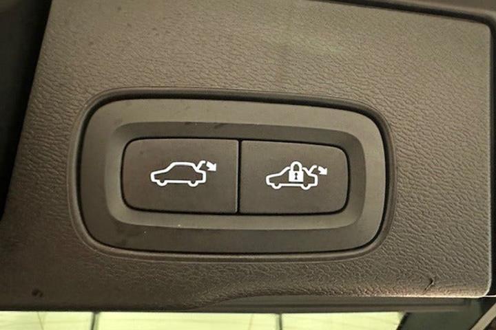 Sort Volvo XC60 fra 2021