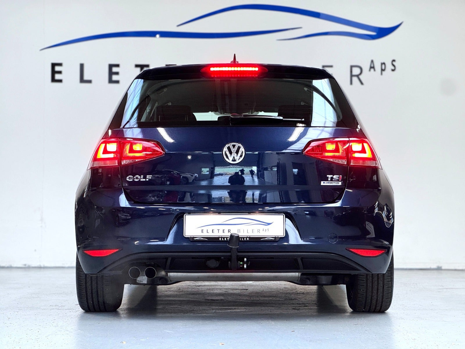 Blå VW Golf VII fra 2017