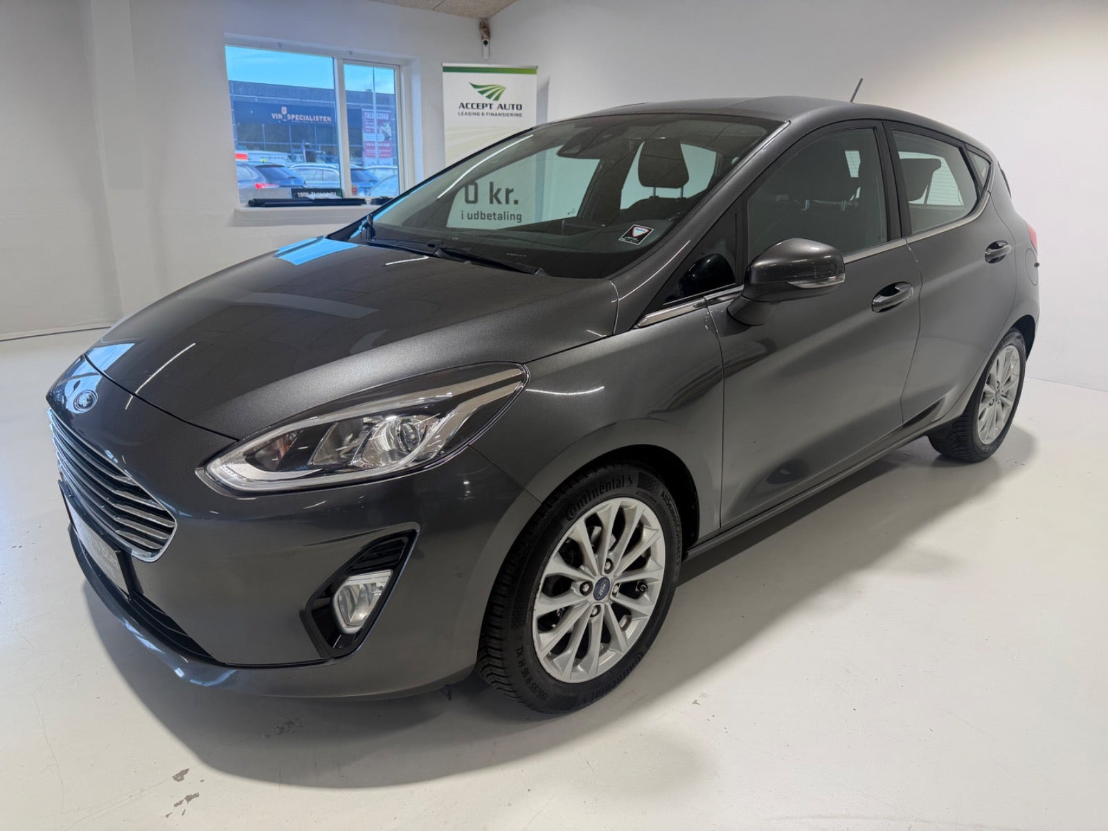 Grå Ford Fiesta fra 2017