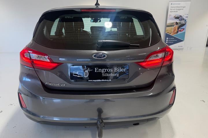 Grå Ford Fiesta fra 2017
