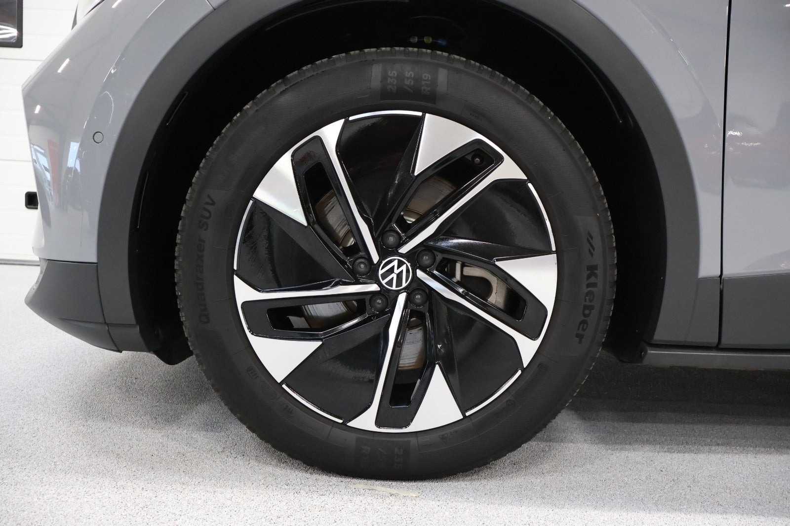 Grå VW ID.4 fra 2025