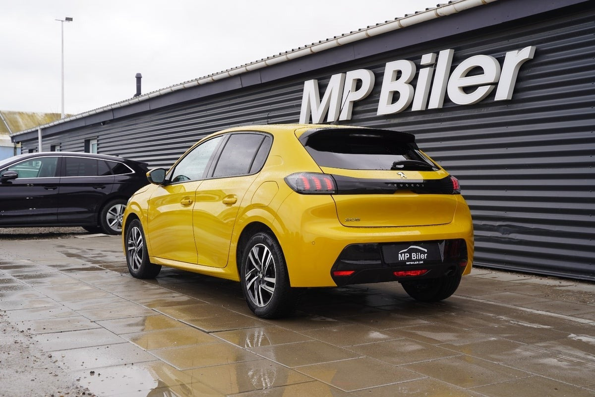 Gul Peugeot 208 fra 2021