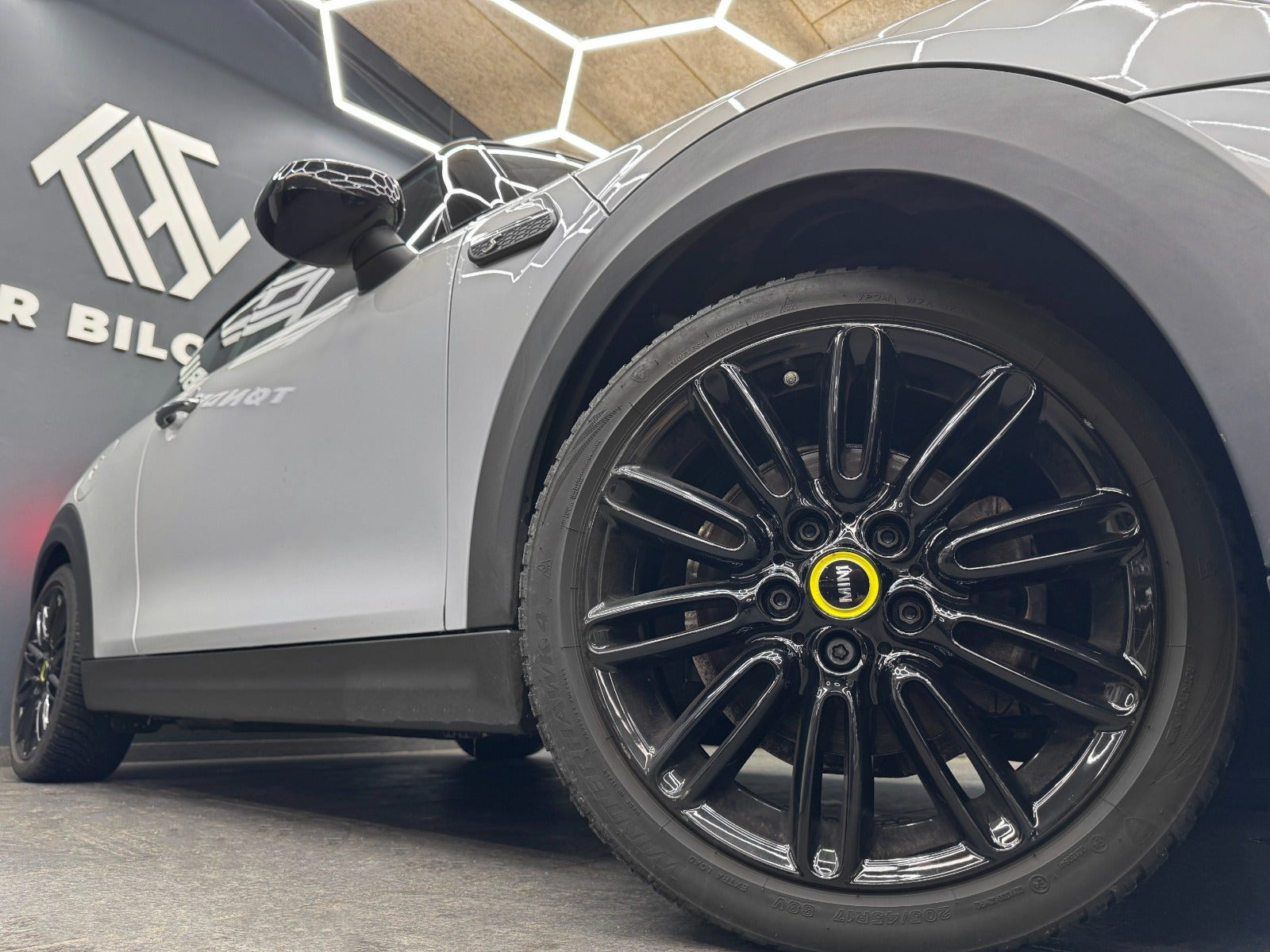 Grå Mini Cooper SE fra 2021