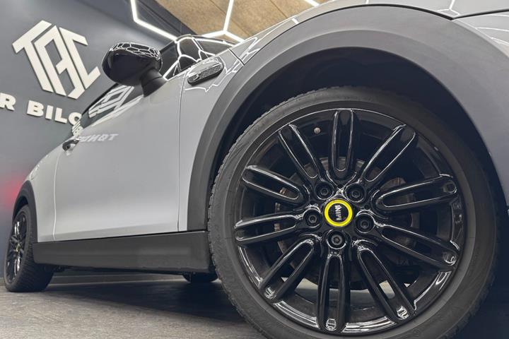 Grå Mini Cooper SE fra 2021