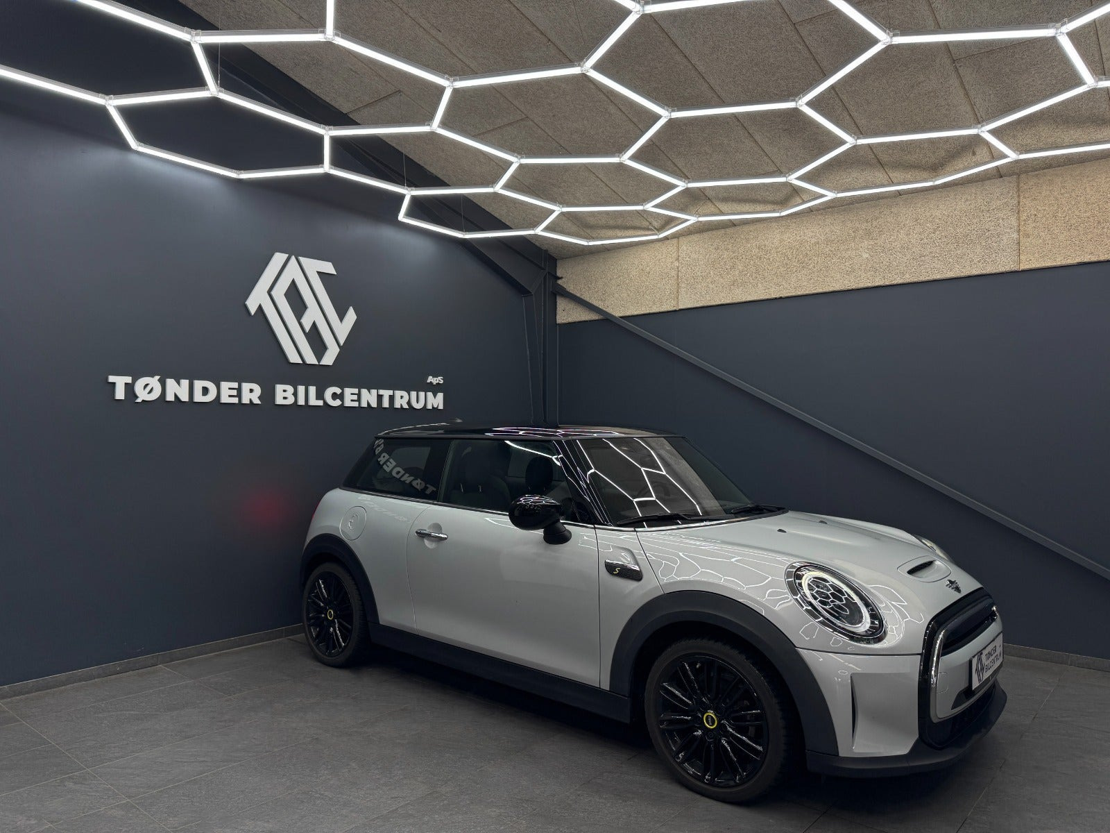 Grå Mini Cooper SE fra 2021