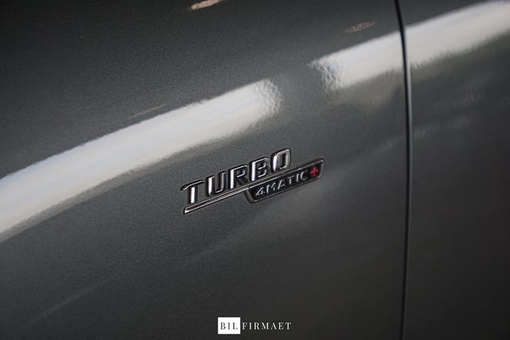 Grå Mercedes E53 fra 2020