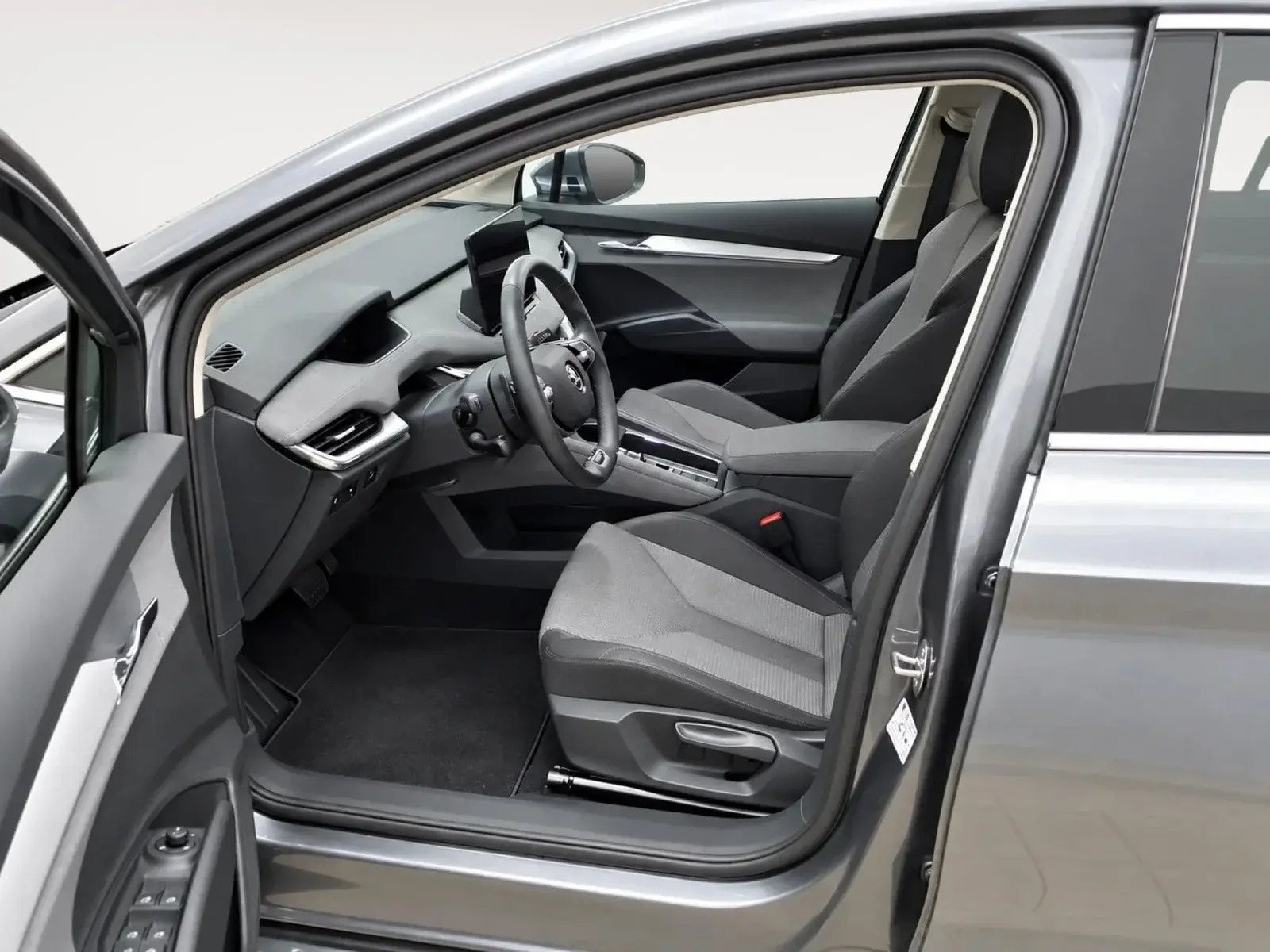 Grå Skoda Enyaq fra 2024