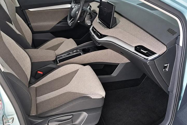 Sølv Skoda Enyaq fra 2022