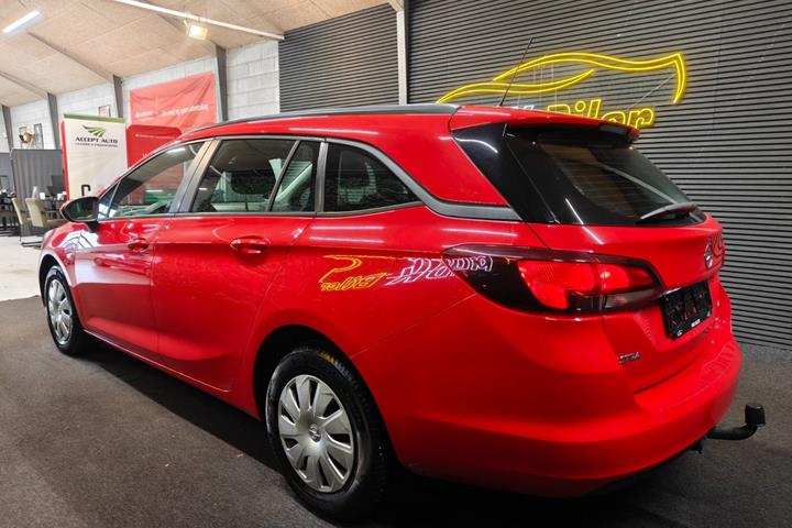 undefined Opel Astra fra 2016