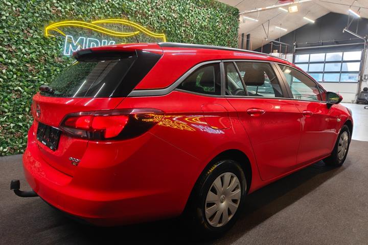 undefined Opel Astra fra 2016