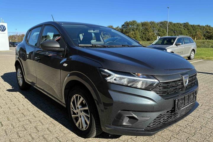 Grå Dacia Sandero fra 2021