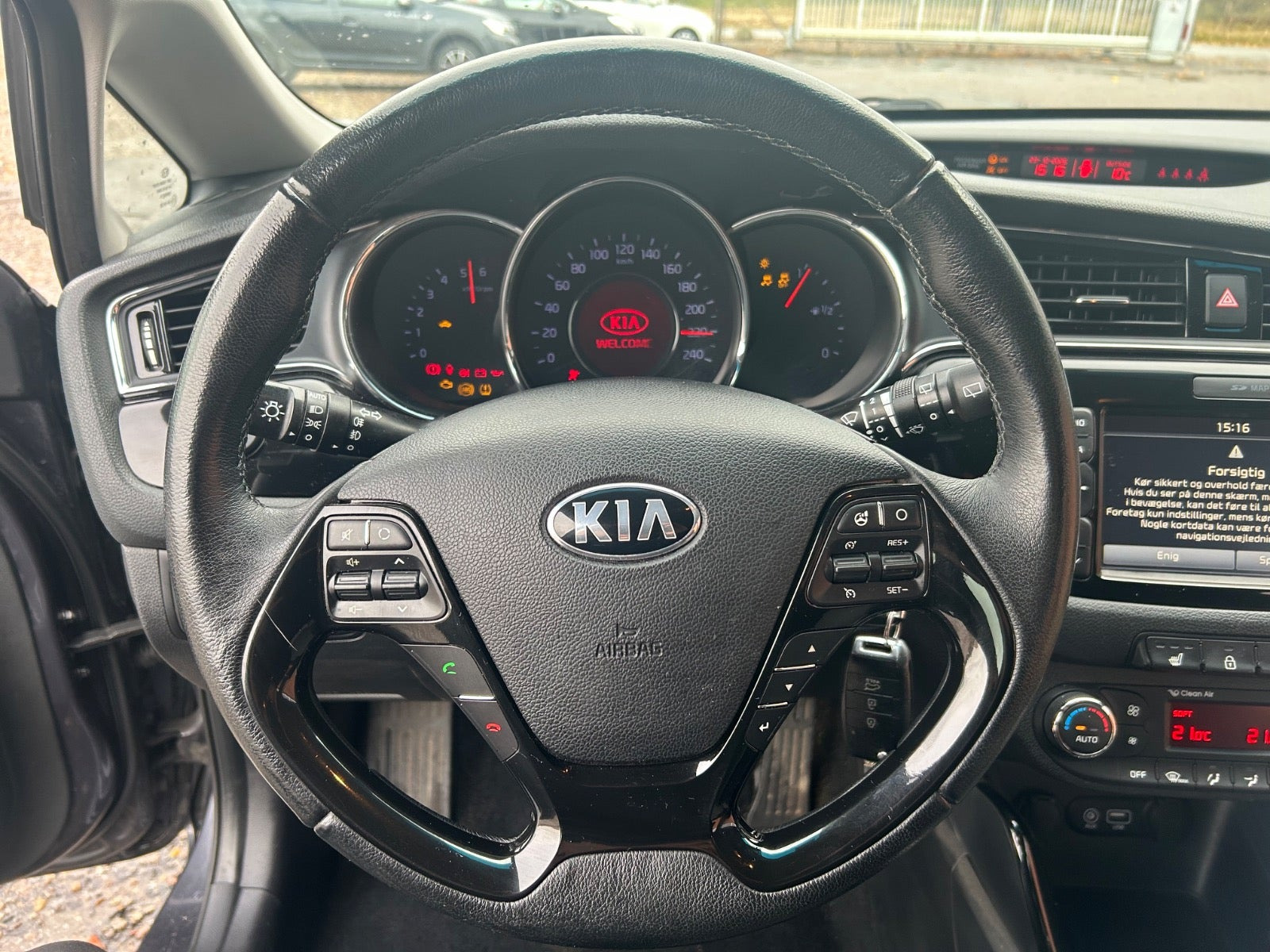 Grå Kia Ceed fra 2016