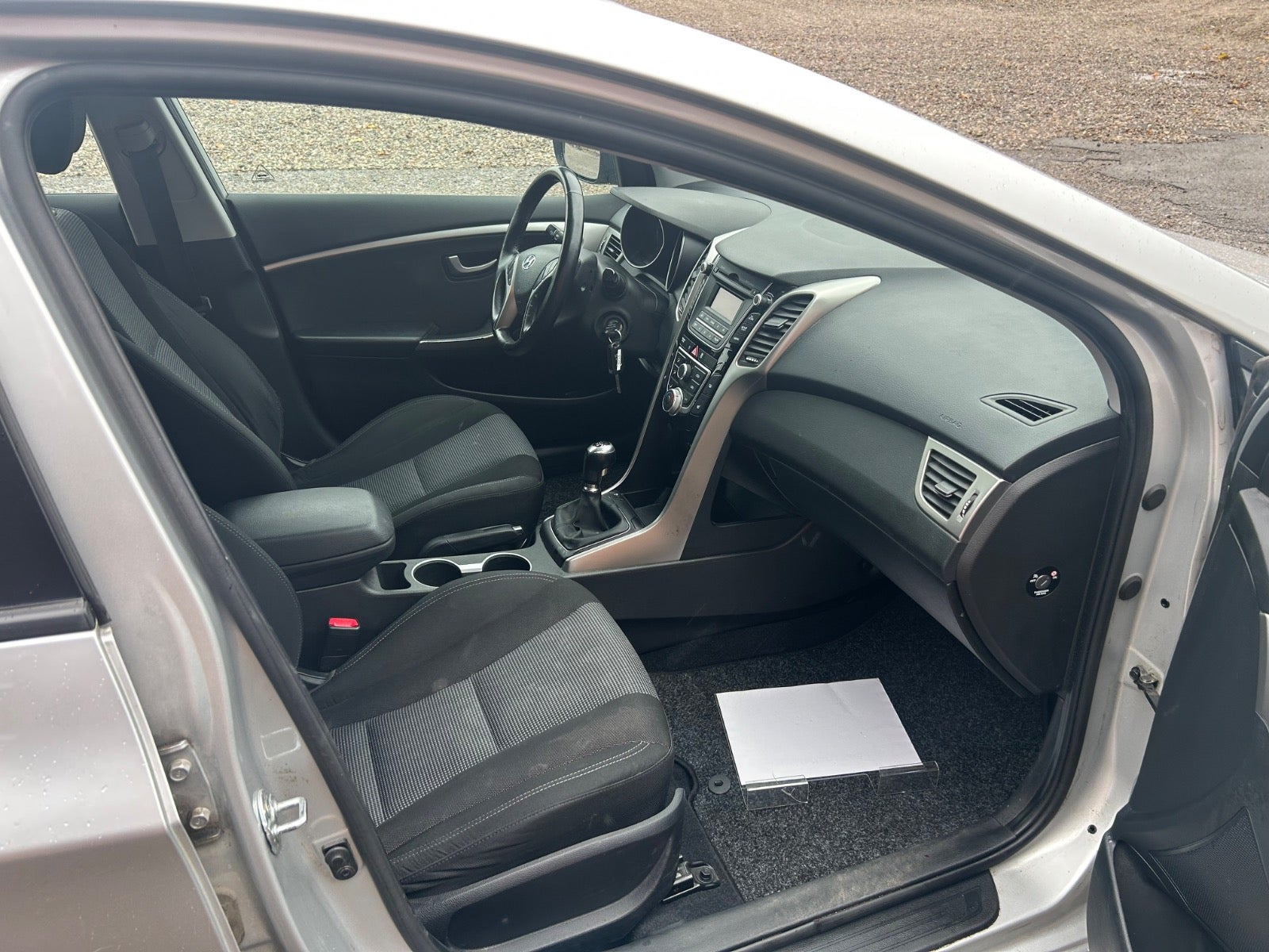 Sølv Hyundai i30 fra 2015