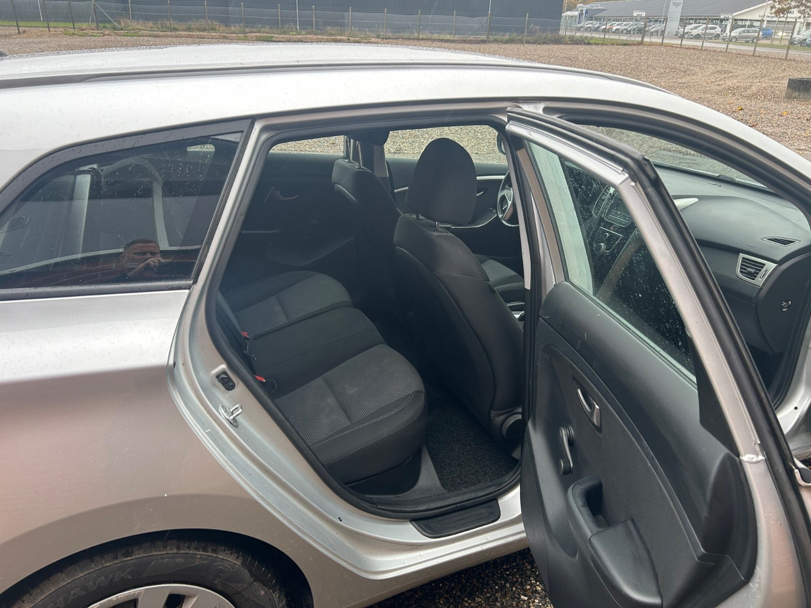 Sølv Hyundai i30 fra 2015