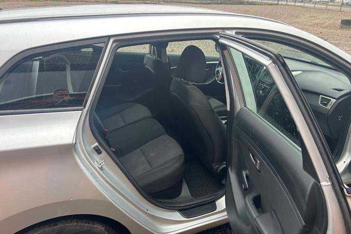 Sølv Hyundai i30 fra 2015