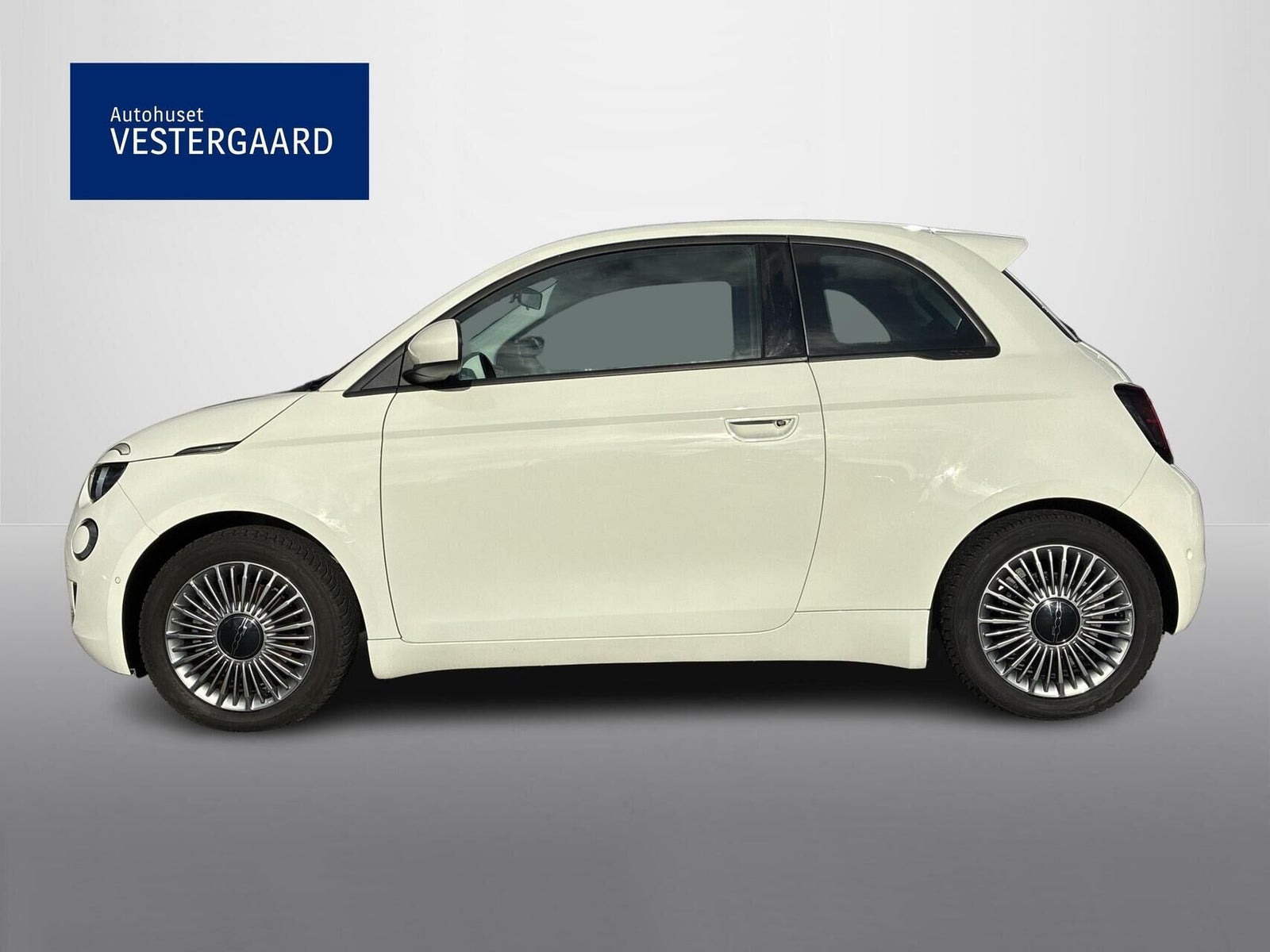 Hvid Fiat 500e fra 2023