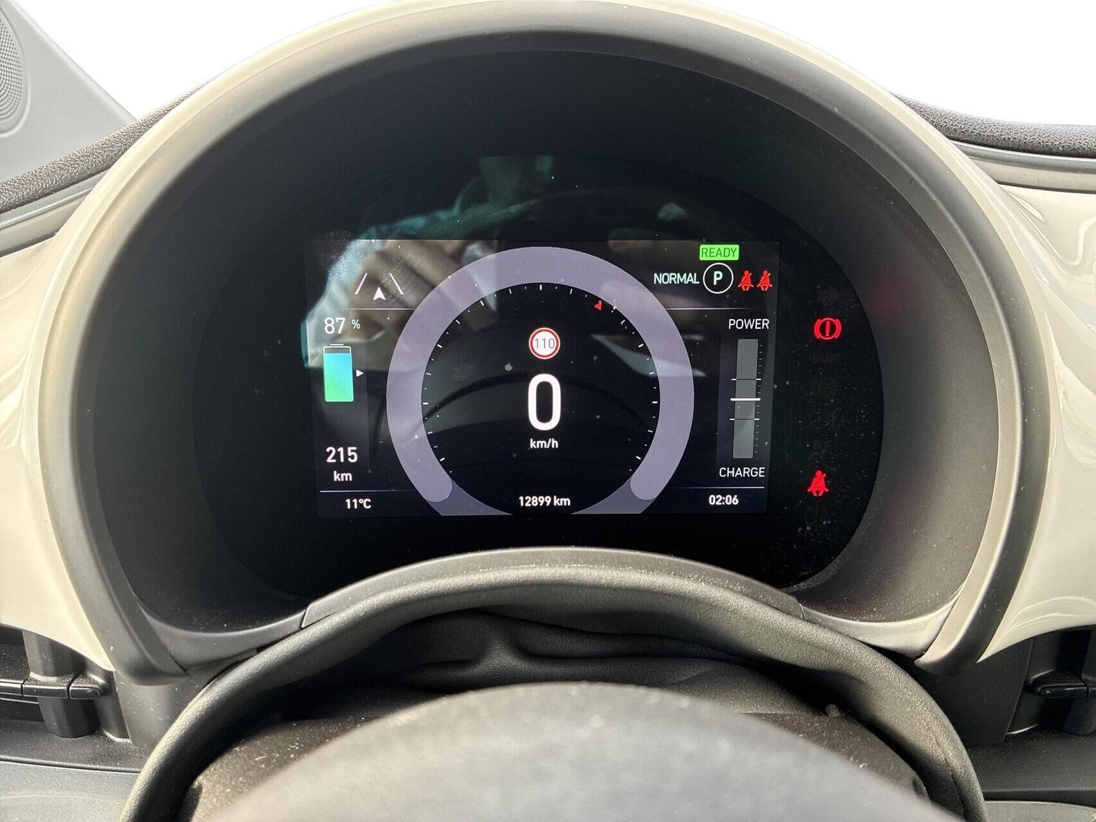 Hvid Fiat 500e fra 2023