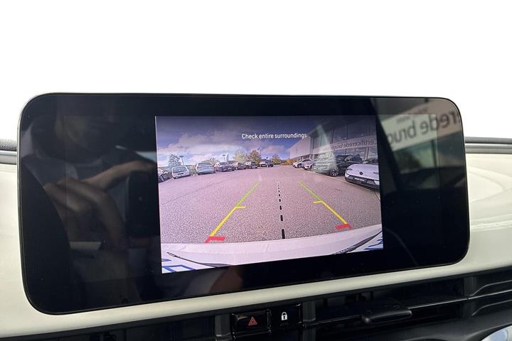 Hvid Fiat 500e fra 2023