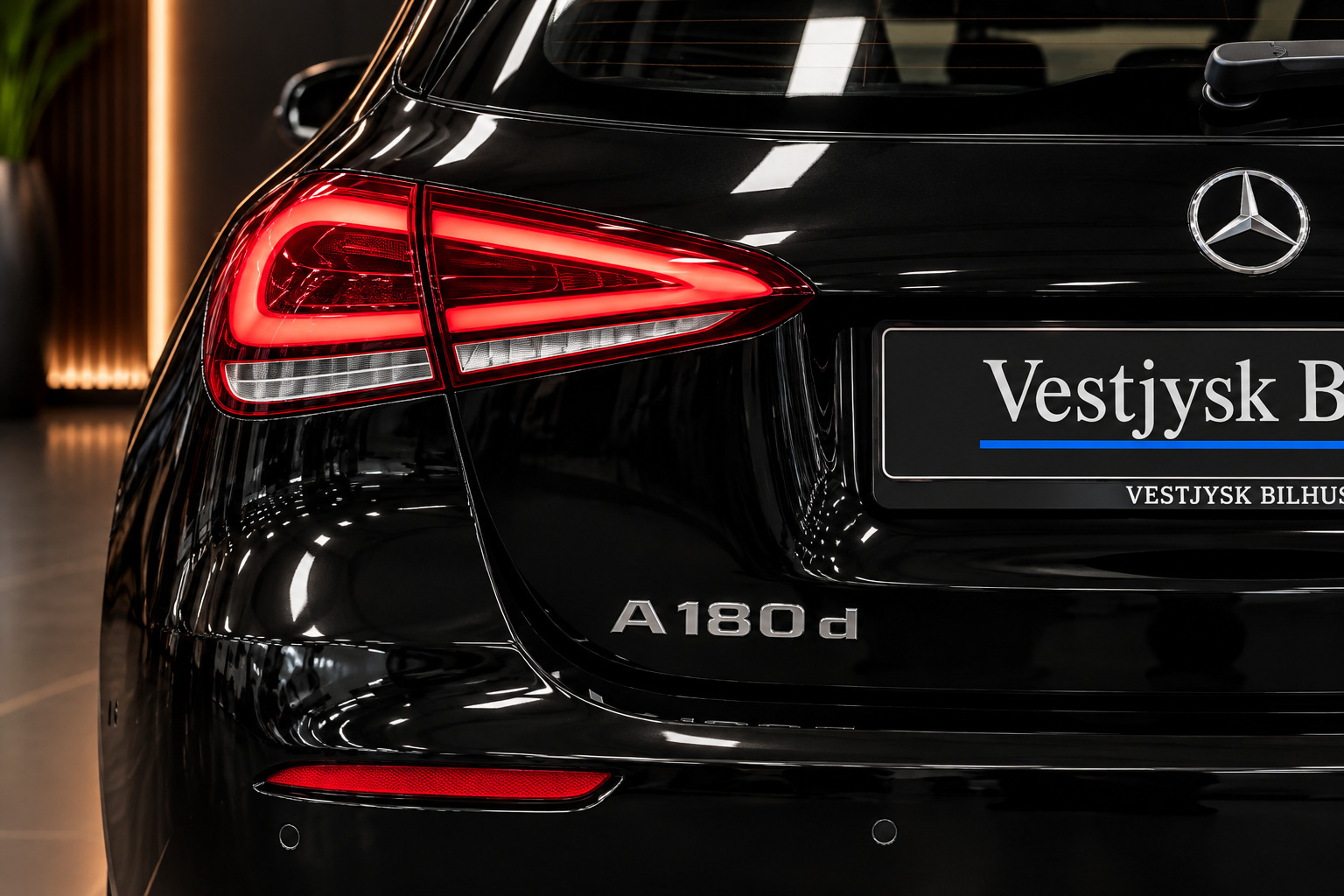 Sort Mercedes A180 d fra 2018