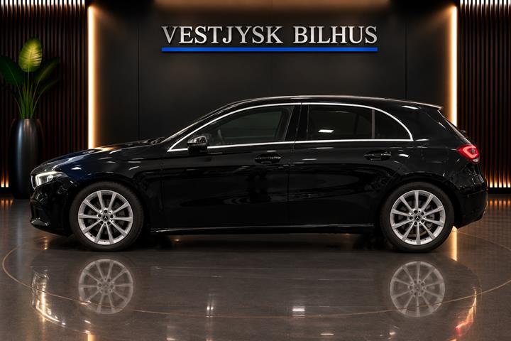 Sort Mercedes A180 d fra 2018