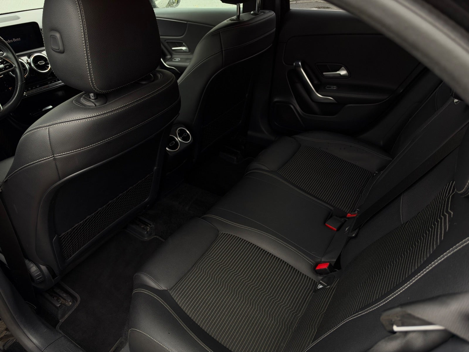 Sort Mercedes A180 d fra 2018
