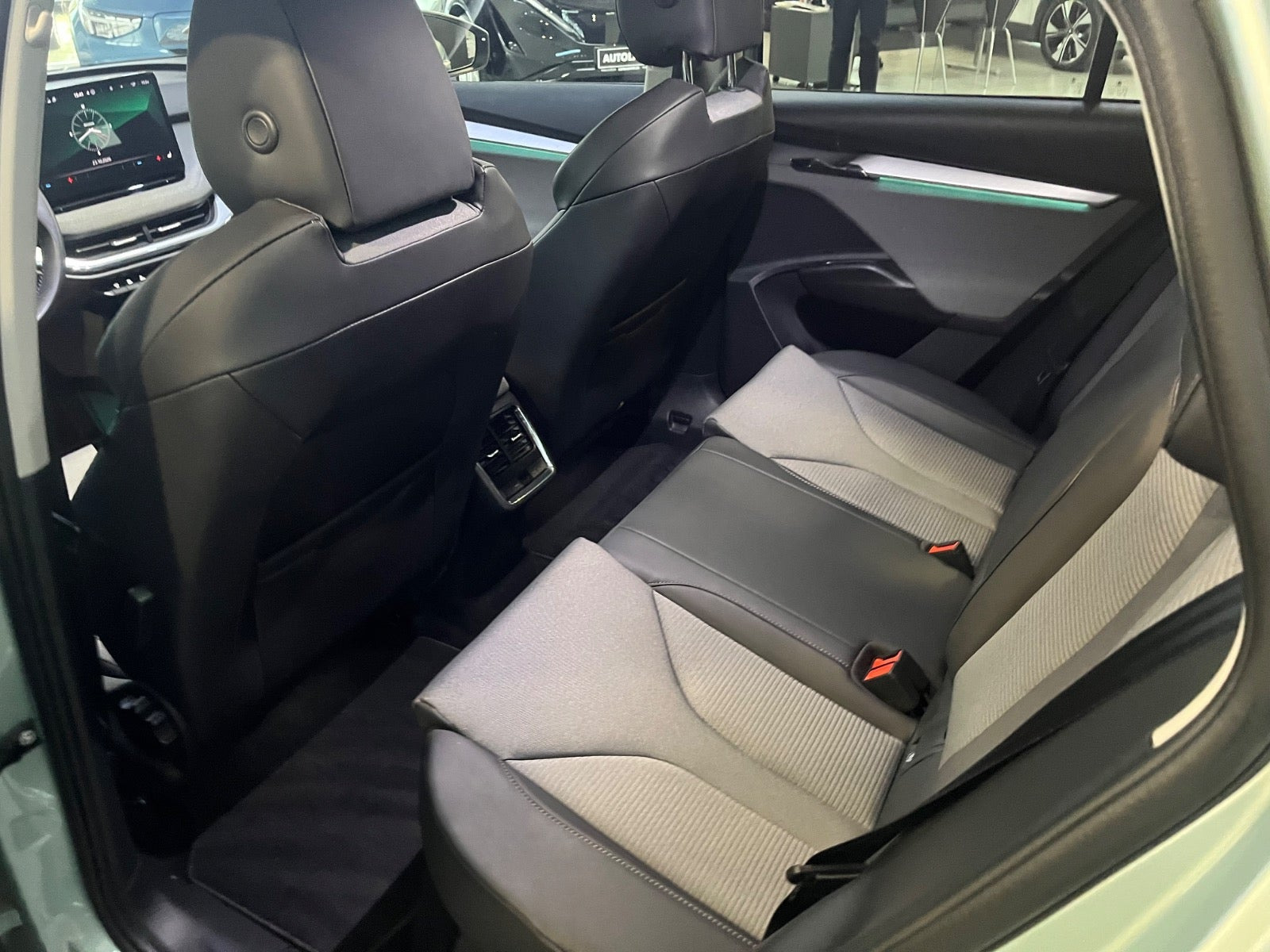Grøn Skoda Enyaq fra 2021